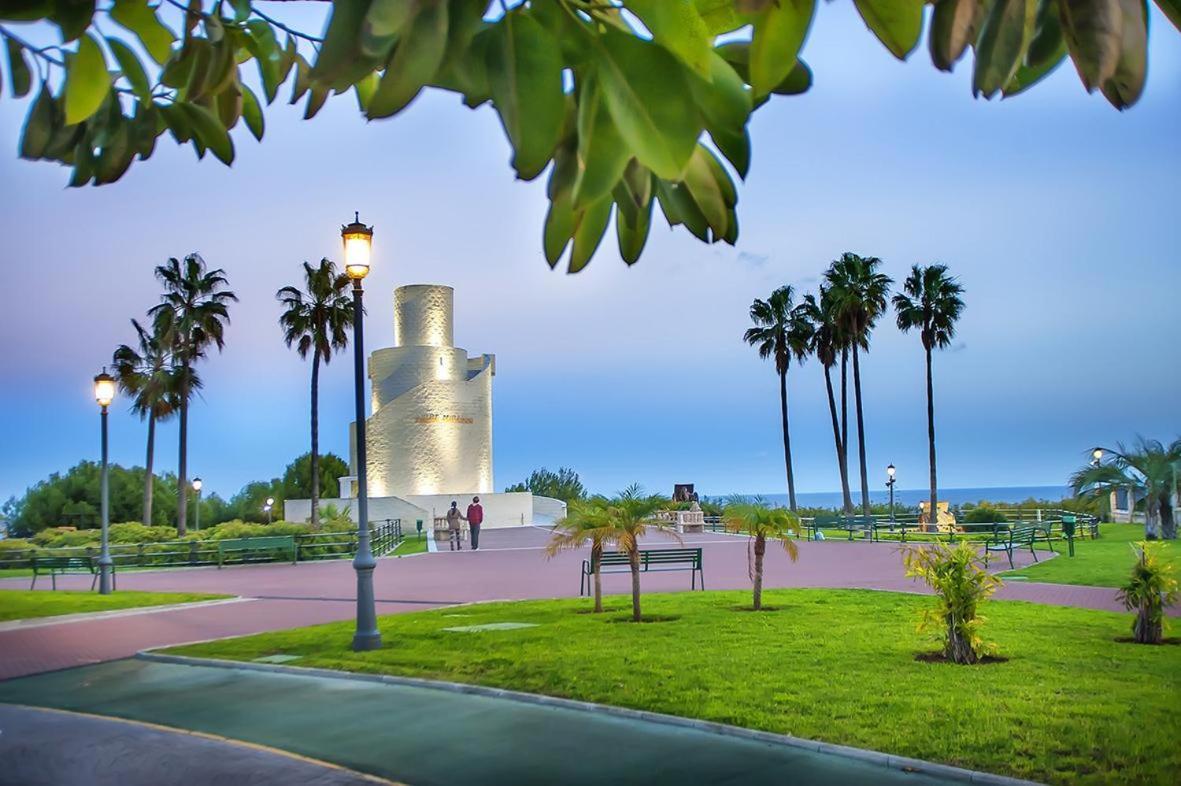 Luxury Carihuela Beach ตอร์เรโมลิโนส ภายนอก รูปภาพ