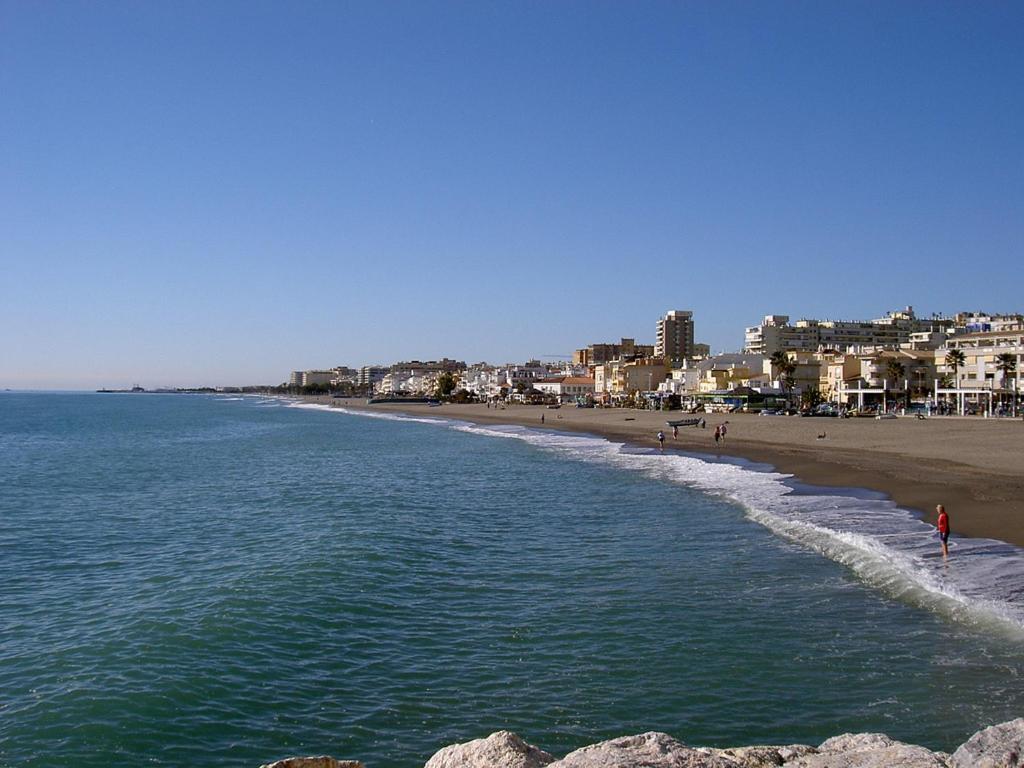 Luxury Carihuela Beach ตอร์เรโมลิโนส ภายนอก รูปภาพ